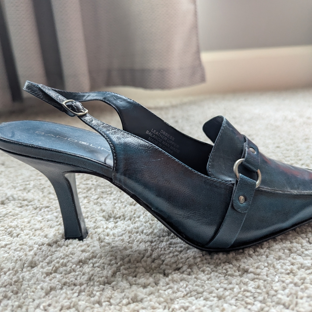Vintage Bandolino Dark Leather Slingback Heels. Like new